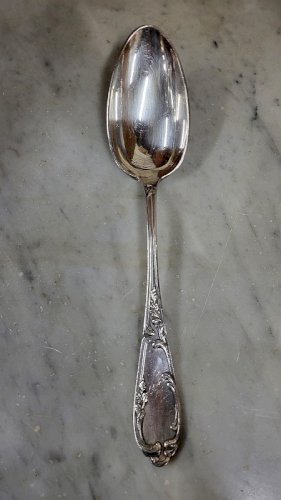 GROSSE MENAGERE DE 131 PIECES AVEC SON COFFRET EN BOIS A 4 TIROIRS