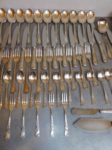 GROSSE MENAGERE DE 85 PIECES FRANCOIS FRIONNET MODELE LOUIS XV