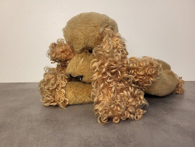 GROSSE PELUCHE ANCIENNE CHIEN COUCHE JOUET ANCIEN