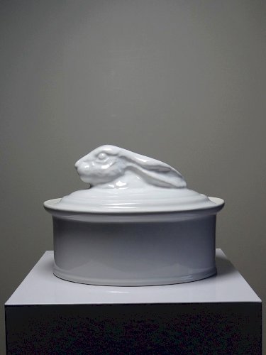 Grosse terrine en faïence blanche vintage tête de lièvre, lapin