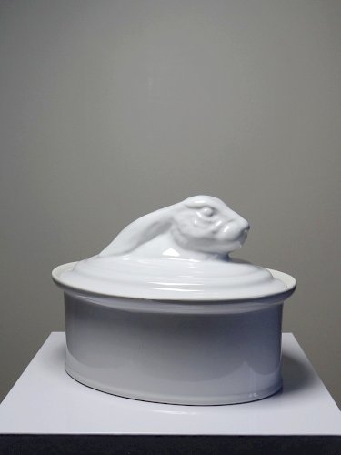 Grosse terrine en faïence blanche vintage tête de lièvre, lapin