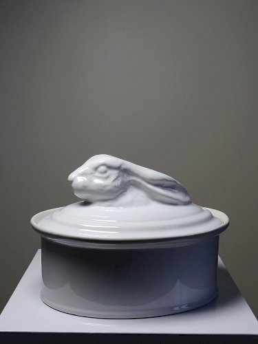 Grosse terrine en faïence blanche vintage tête de lièvre, lapin