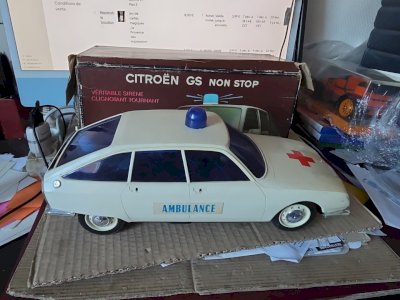 GS Citroen Ambulance  mont blanc avec boite ,pour pieces