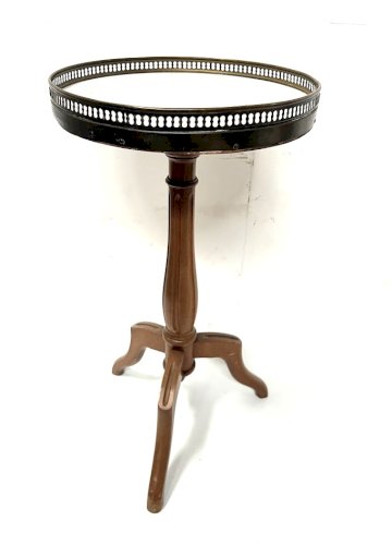 Guéridon bout de canapé de style Louis XVI en hetre et marbre XX siècle