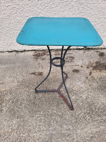 GUERIDON DE BISTROT CARRE EN METAL PEINT N°1