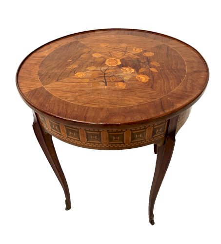 Guéridon de style Louis XV en bois marqueté XX siècle