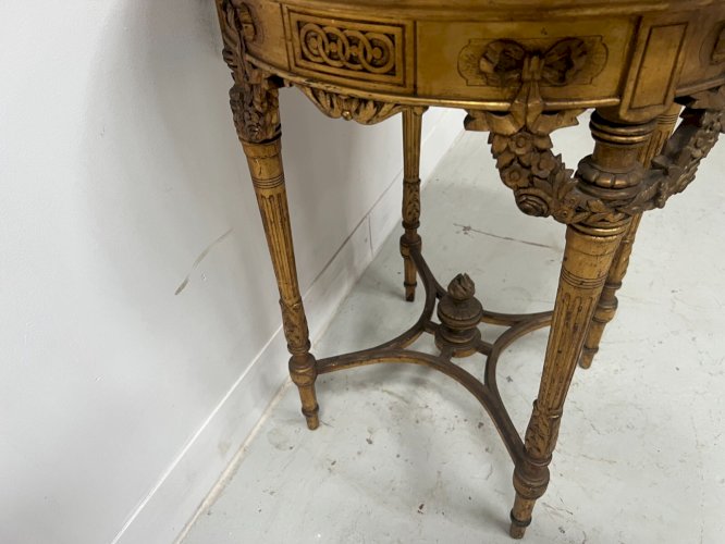 Guéridon de style Louis XVI en bois et stuc doré XIX siècle