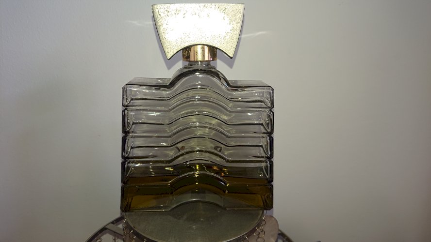Guerlain, grand flacon de parfum factice, modèle Derby des années 80