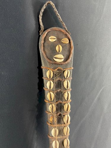 Guitare africaine Kora Mandinka à décor de cauris Gabon