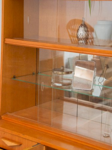 Gustave, le grand buffet vitré en bois clair N°492