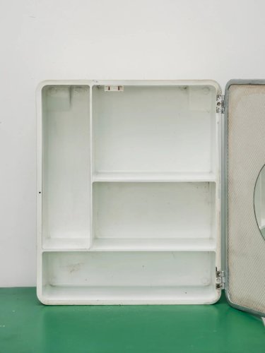 Gustave, le meuble de rangement N°64