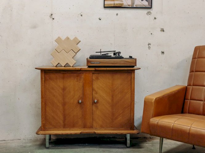 Gustave, le petit buffet en bois N°382