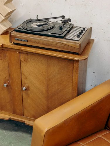 Gustave, le petit buffet en bois N°382