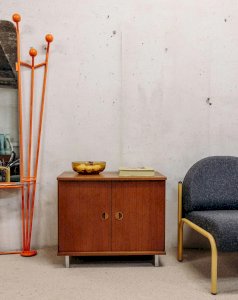 Gustave, the small wooden sideboard No. 432