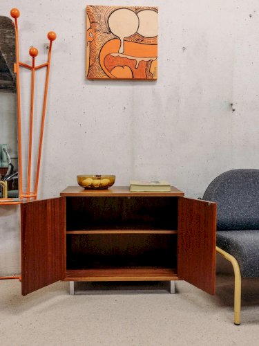 Gustave, le petit buffet en bois N°432