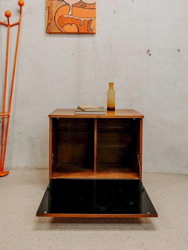 Gustave, le petit buffet en bois N°433