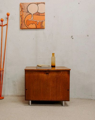 Gustave, le petit buffet en bois N°433