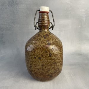 GUY BAUDAT Bouteille flacon flasque en grès pyrité avec bouchon signé à la base