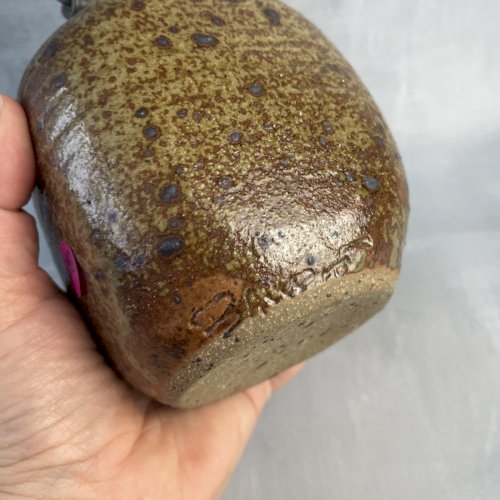 GUY BAUDAT Bouteille flacon flasque en grès pyrité avec bouchon signé à la base