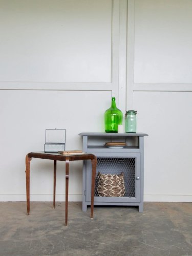 Guy, le garde-manger gris en bois N°24