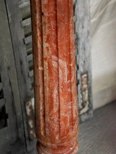 Hanna, la colonne en bois N°728