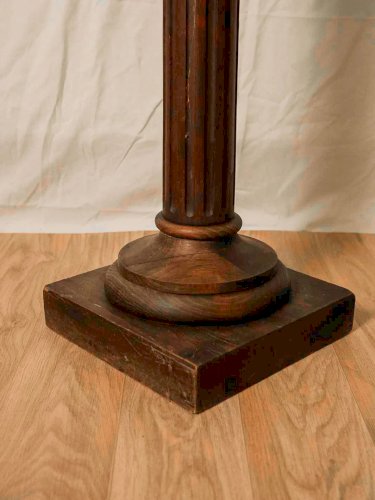 Hanna, la colonne en bois N°754