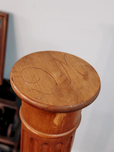 Hanna, la colonne en bois orangé N°744