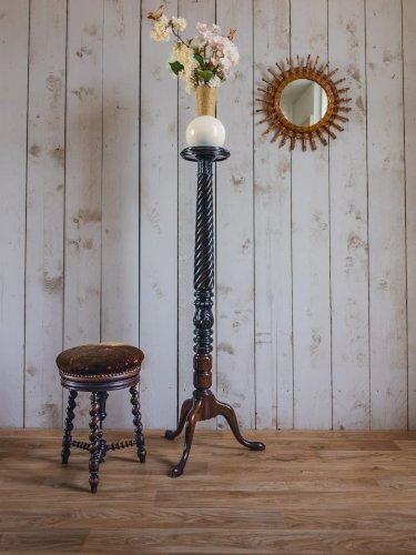 Hanna, la grande colonne en bois N°761