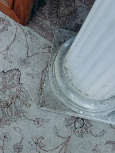 Hanna, la grande colonne en plâtre N°736