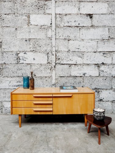 Hanna, la petite table d'appoint en bois N°367