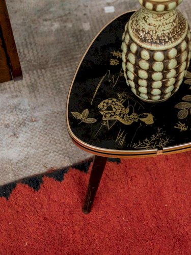 Hanna, la petite table d'appoint noire N°674