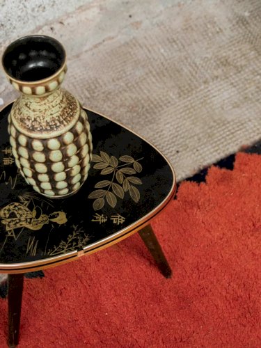 Hanna, la petite table d'appoint noire N°674