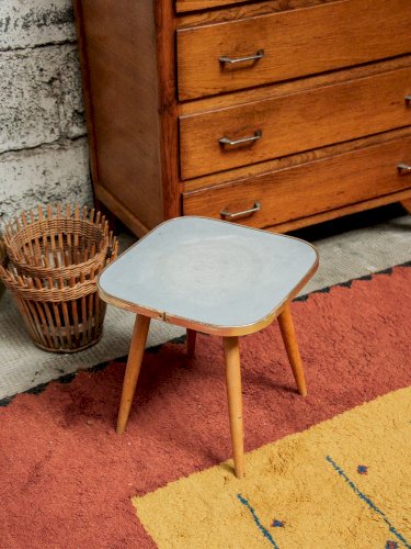 Hanna, la table d'appoint bleue N°586