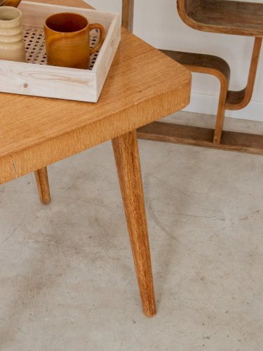 Hanna, la table d'appoint en bois clair N°498