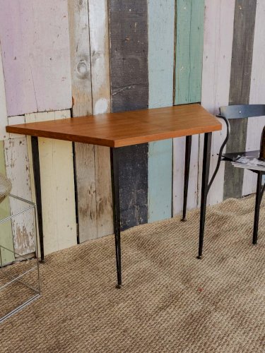 Hanna, la table d'appoint en bois et métal N°818