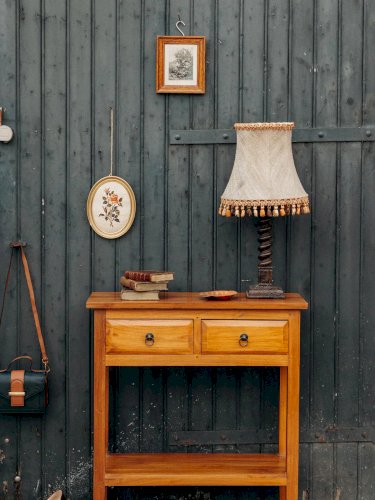 Hanna, la table d'appoint en bois N°660