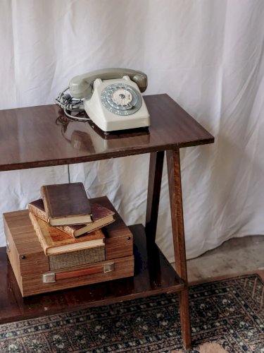 Hanna, la table d'appoint en bois N°696