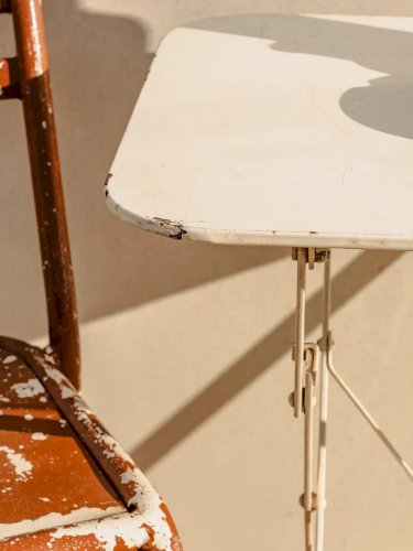 Hanna, la table d'appoint en fer N°747