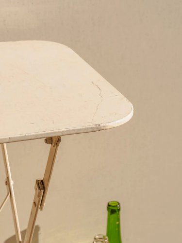 Hanna, la table d'appoint en fer N°747