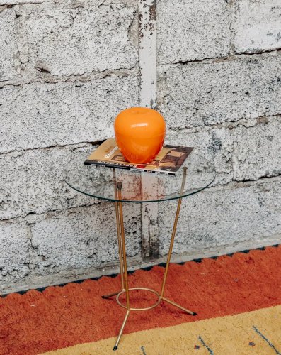 Hanna, la table d'appoint en laiton doré N°539