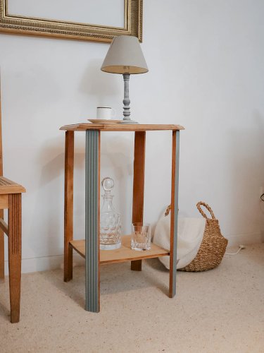 Hanna, la table d'appoint en merisier N°792