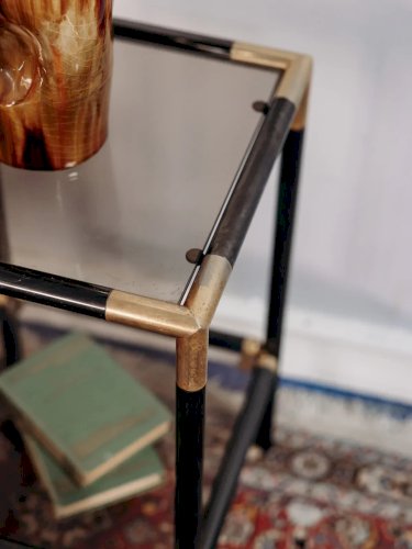 Hanna, la table d'appoint en métal et verre N°720