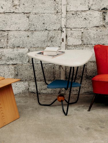 Hanna, la table d'appoint en métal N°308