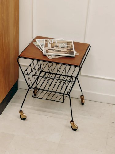 Hanna, la table d'appoint en métal N°501