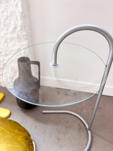 Hanna, la table d'appoint en métal N°534