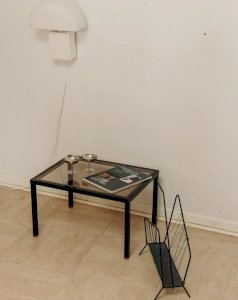 Hanna, the metal side table No. 643