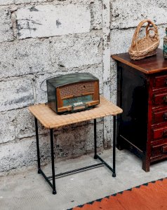 Hanna, la table d'appoint en osier N°572