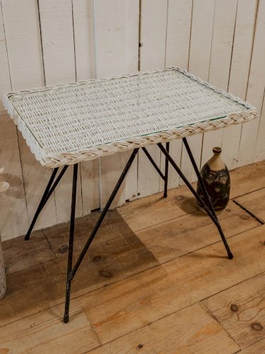 Hanna, la table d'appoint en rotin blanc N°775