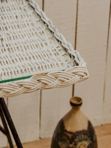 Hanna, la table d'appoint en rotin blanc N°775