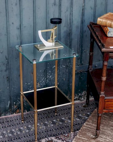 Hanna, la table d'appoint en verre N°201